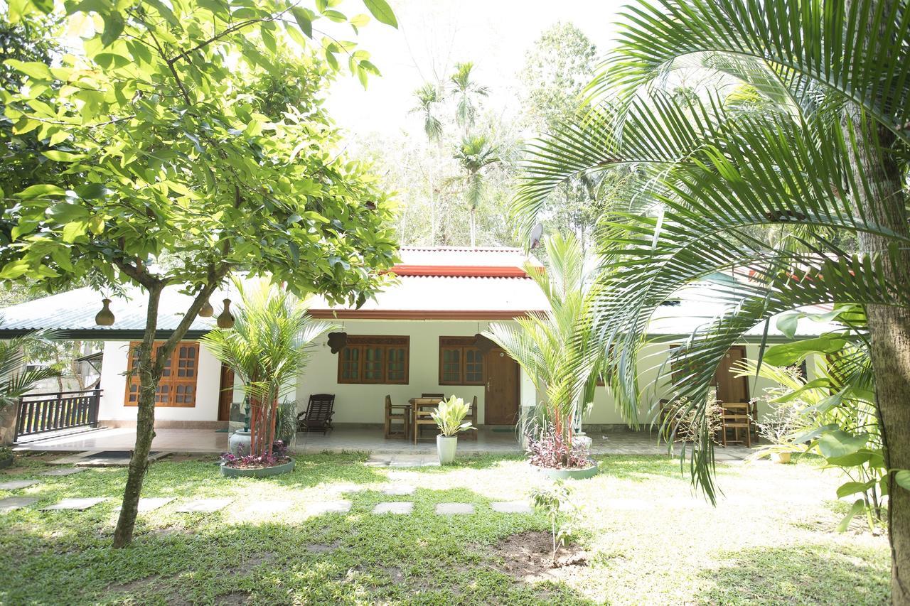 Avendra Garden Hotel Monaragala Exterior foto